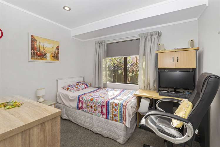 2/94 Titirangi Road New Lynn_9