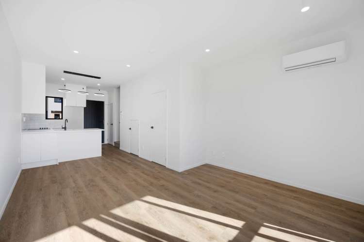 47 Kiato Lane Flat Bush_7