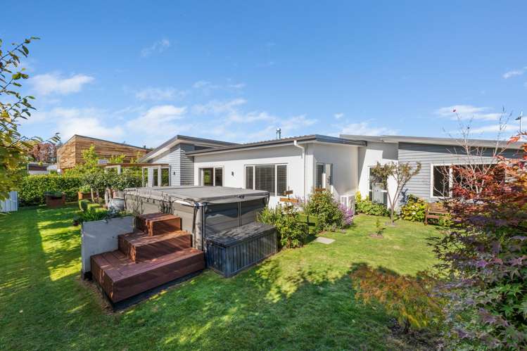 4 Spitfire Drive Burleigh_25