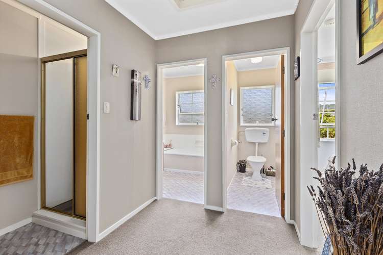 6 Balliol Drive Tawa_13