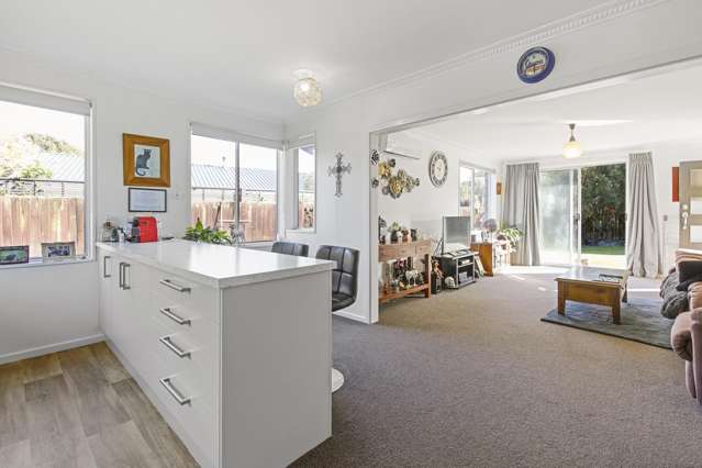 1/20 De Bloge Place Burwood_2