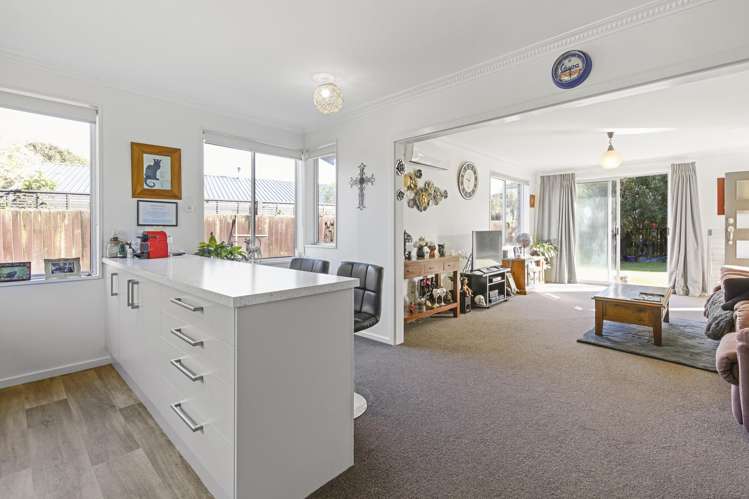 1/20 De Bloge Place Burwood_2