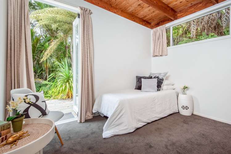 133 Woodlands Park Road Titirangi_10