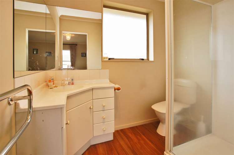 185 Thomas Road Rototuna North_15