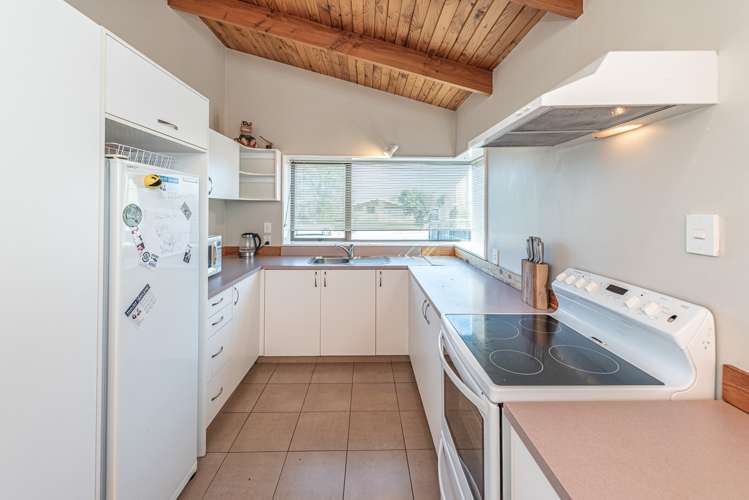 32 Exeter Crescent Springvale_12