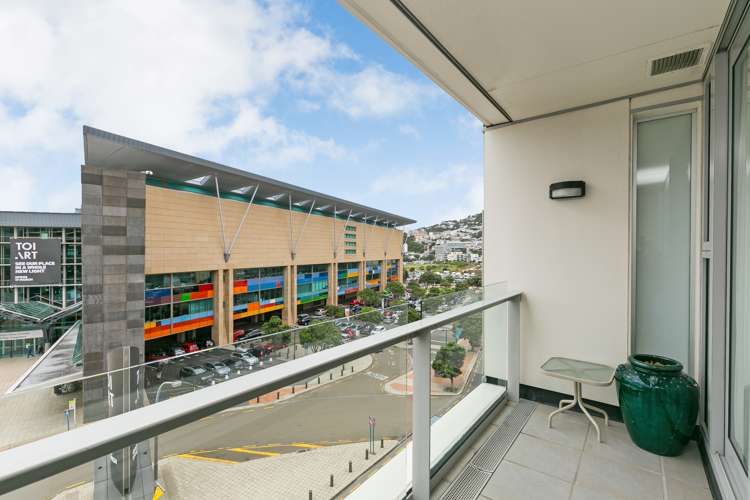 5c/42 Cable Street Te Aro_18