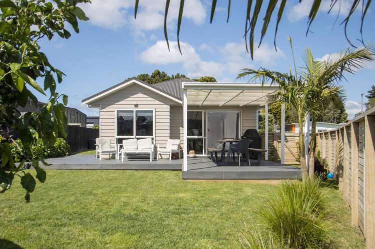 7 Seafoam Place Waihi Beach_1