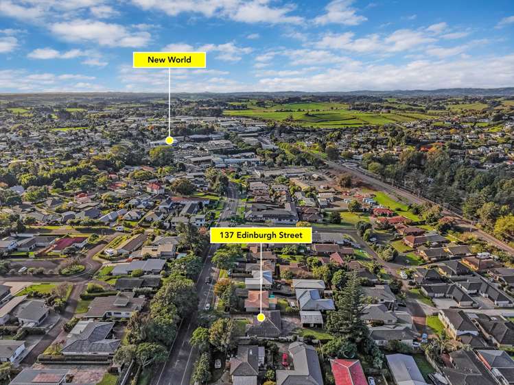 137 Edinburgh Street Pukekohe_17