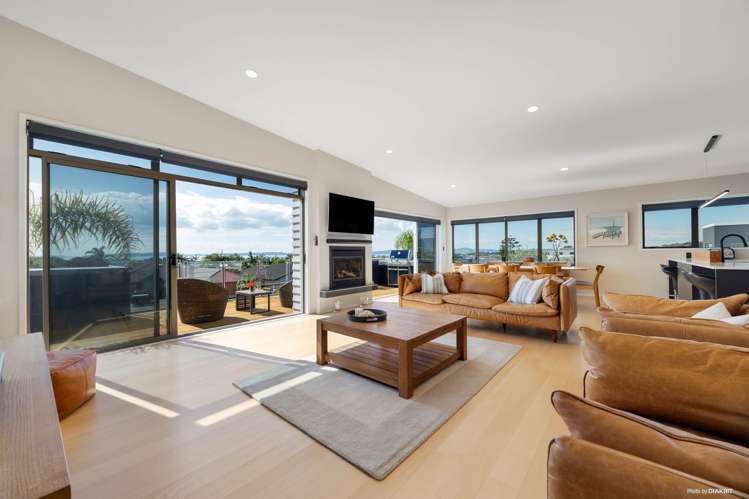 10 Columbia Crescent Beachlands_2