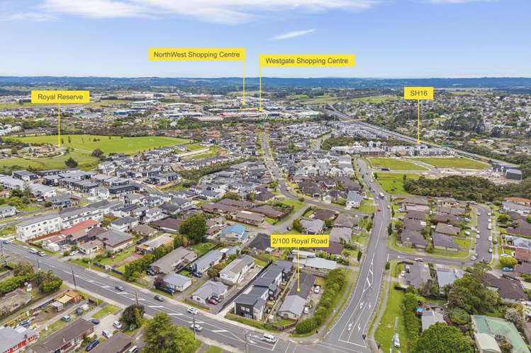 2/100 Royal Road Massey_12