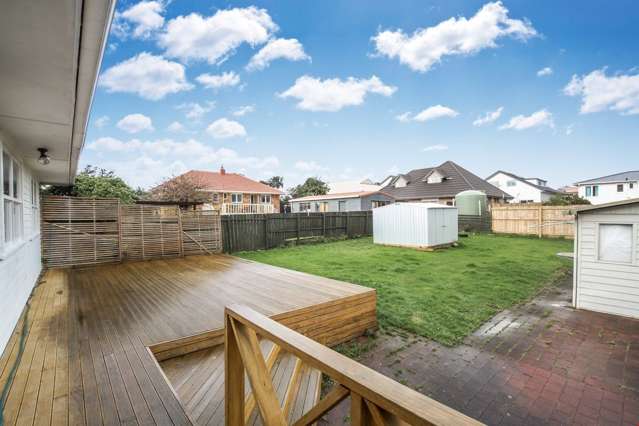 4 Thomas Rea Place Te Atatu South_1