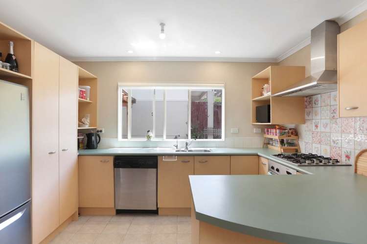 1 Stolford Crescent New Lynn_6