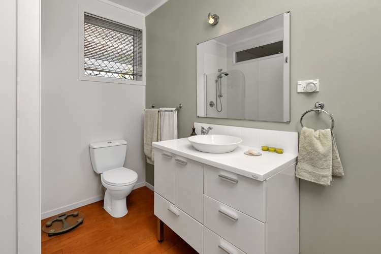 286 Beach Road Onerahi_10