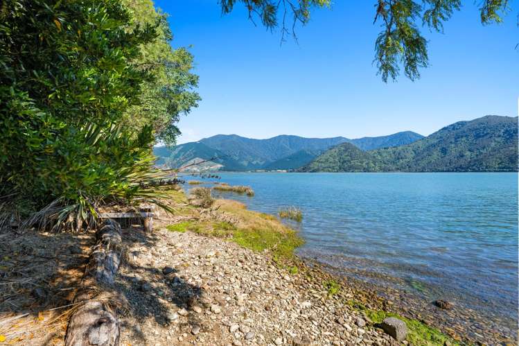 94 Main Road Havelock_18