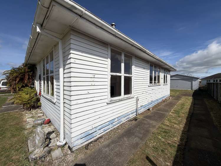 16 Robertshawe Crescent Dannevirke_24