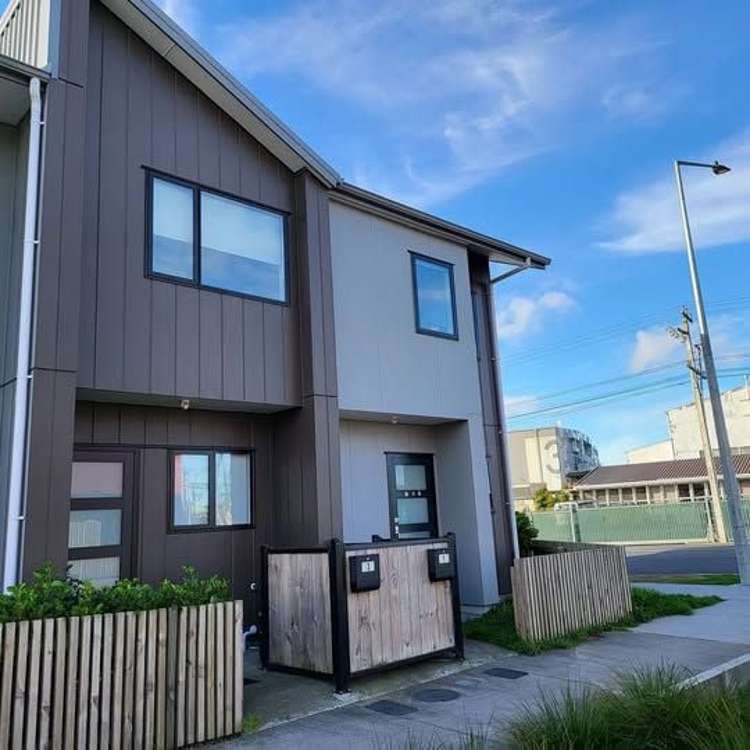 1 Eileen Newey Place Henderson_2