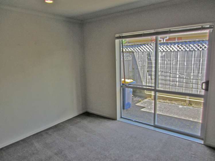 47/1 Piriti Drive Te Atatu Peninsula_6
