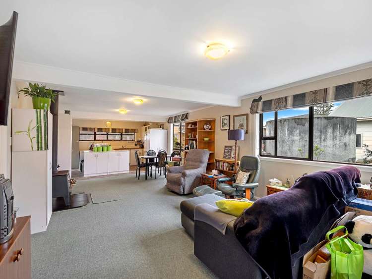 10 Omanu Street Koitiata_13