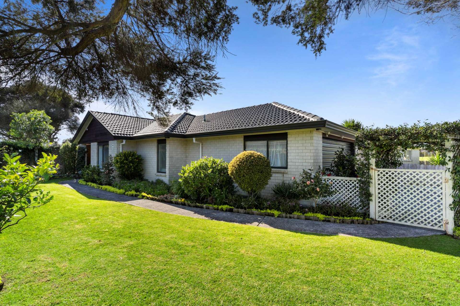 166 Burswood Drive Pakuranga Heights_0