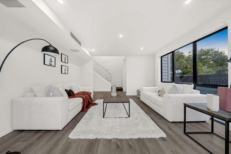 8 Selcourt Road Mt Albert_13