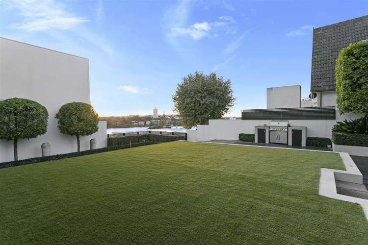 8/258 Hurstmere Road Takapuna_27