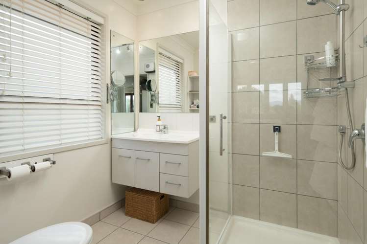 32 Bradleigh Park Fairhall_35