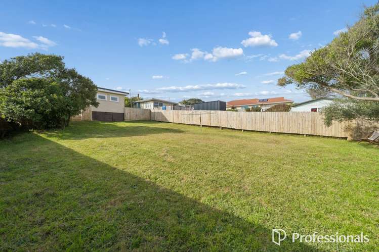 67 Tasman Road Otaki Beach_17