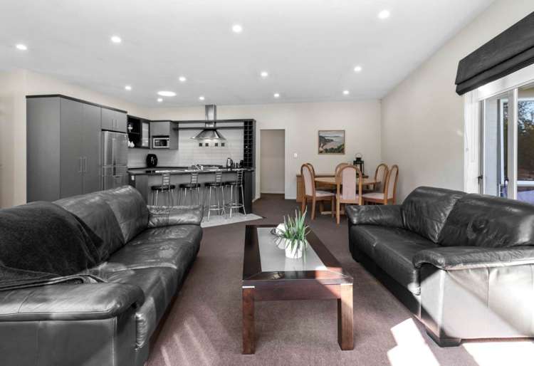 5 Fintry Place Flat Bush_6