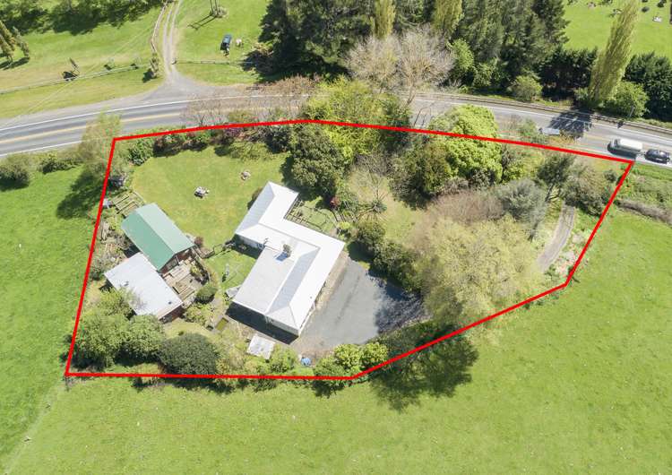 100 Main Road Tirau_19