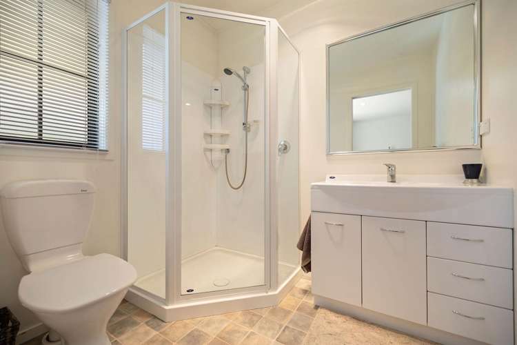 4 Innes Place Arrowtown_21