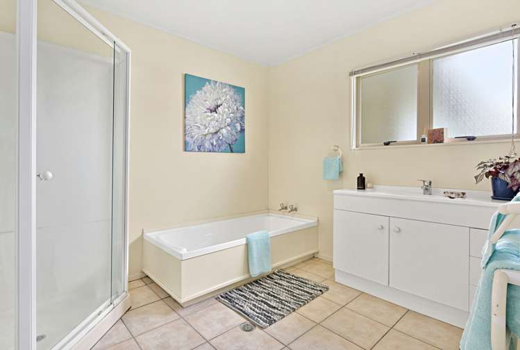 1/105 Carnoustie Drive Wattle Downs_6