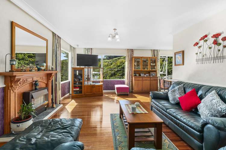 64 Collins Avenue Tawa_5