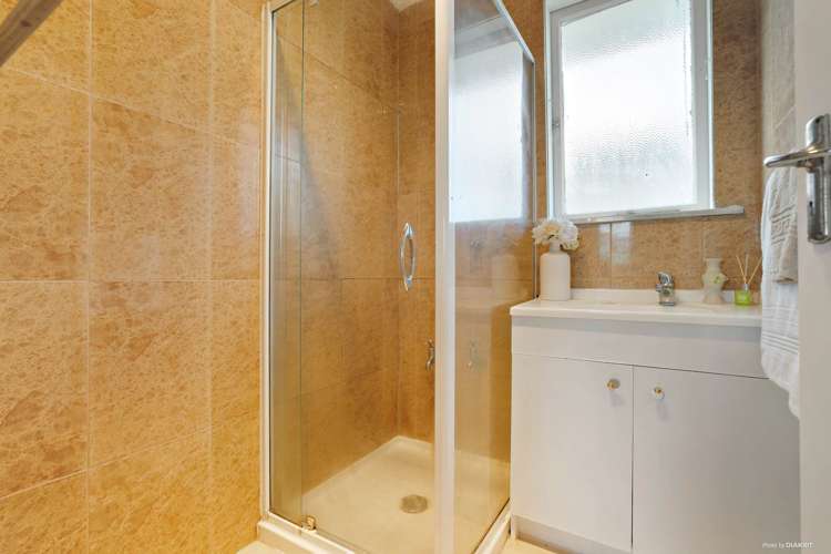 5a Graham Bell Avenue Mount Roskill_12