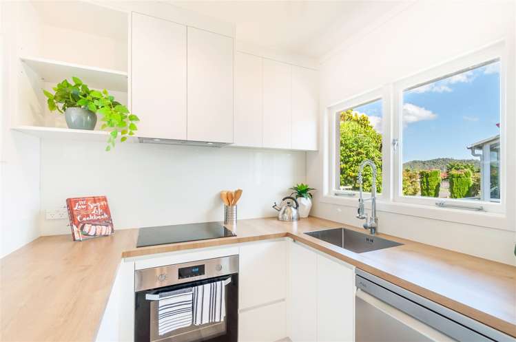 1 Thompson Place Cable Bay_9