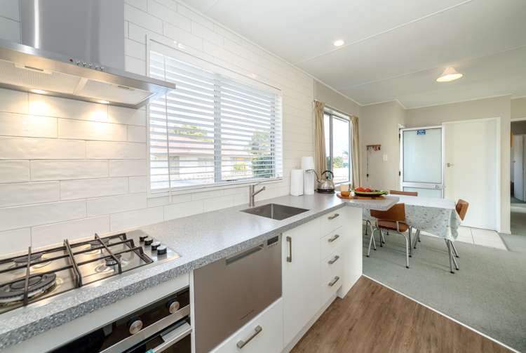 8 Kowhai Grove Featherston_5