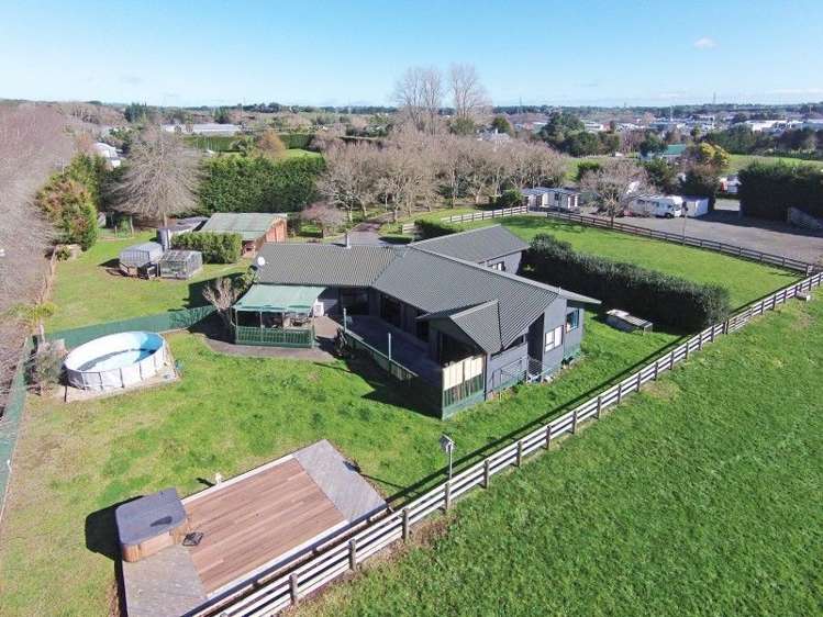 18 Kath Henry Lane Drury_0