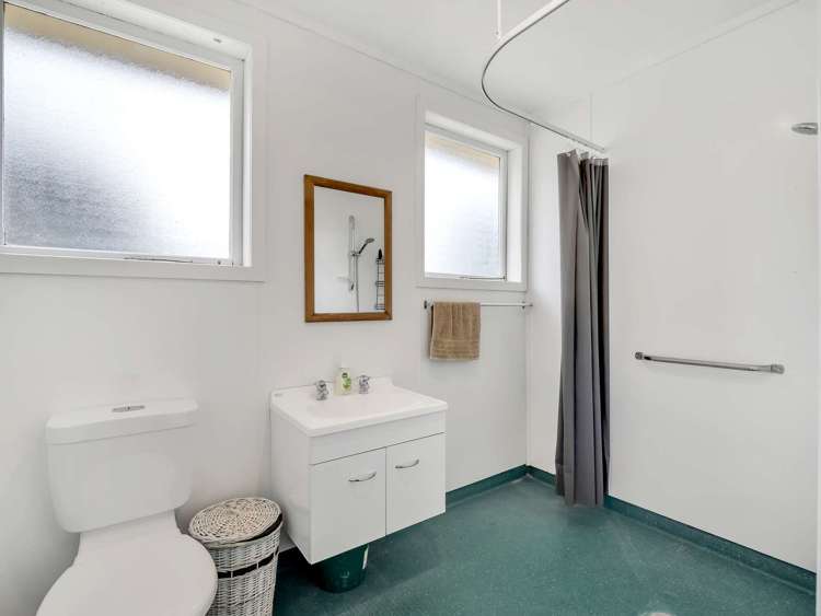 7 Churchill Crescent Tawhero_11