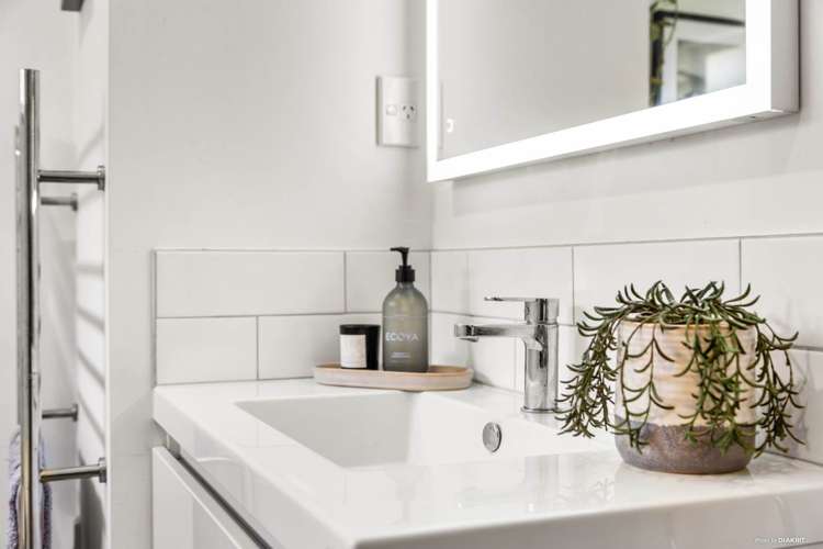 1/87a Kowhai Road Mairangi Bay_14