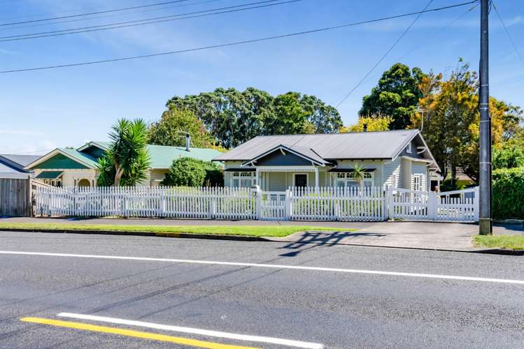 192 Tukapa Street Westown_21