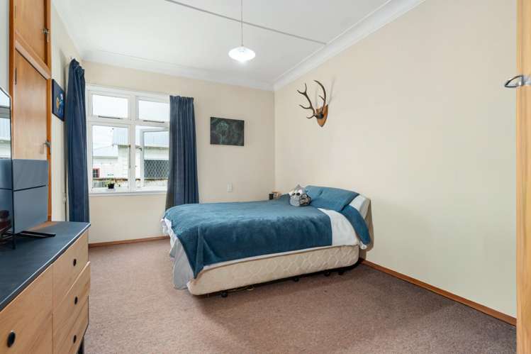 204 High Street South Carterton_8