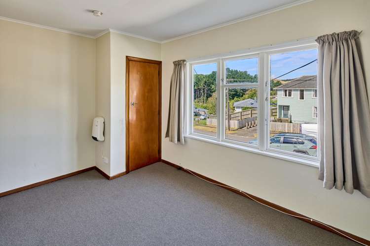 3 - 5 York Place Cannons Creek_6