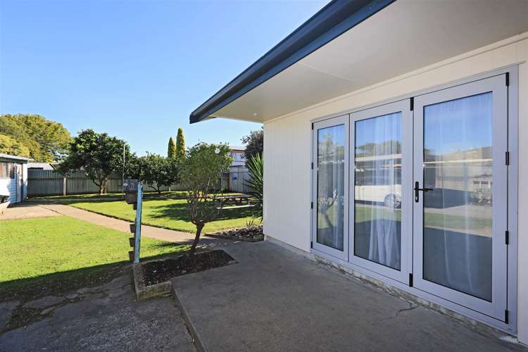 3 Kirkcaldy Place Flaxmere_13