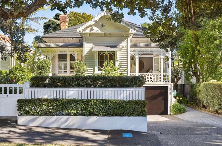 7 Arawa Avenue Devonport_23