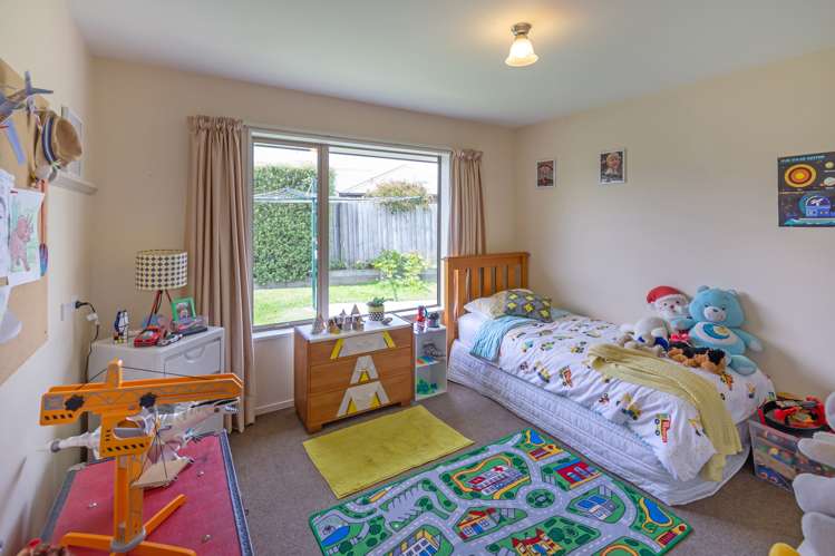 14 Hasendene Drive Lincoln_11