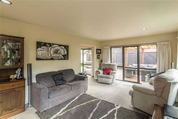 59 Helston Road Paparangi_3