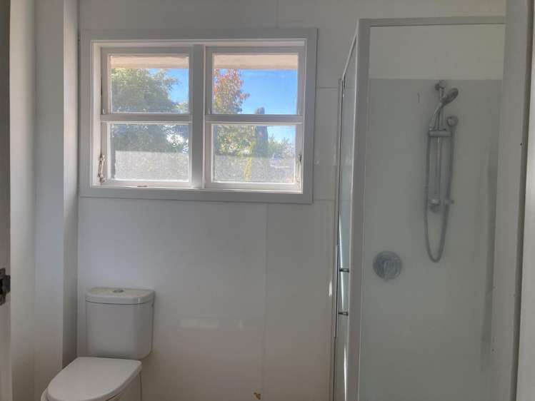 60 Flynn Road 1076_9