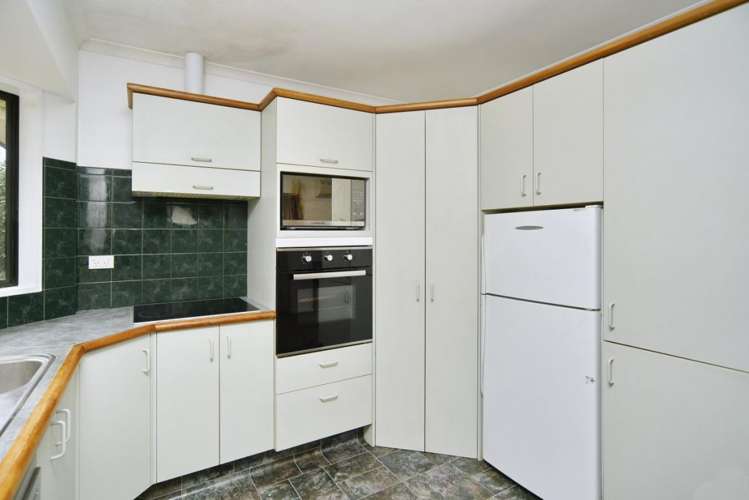 10a Ronald George Place Parklands_9