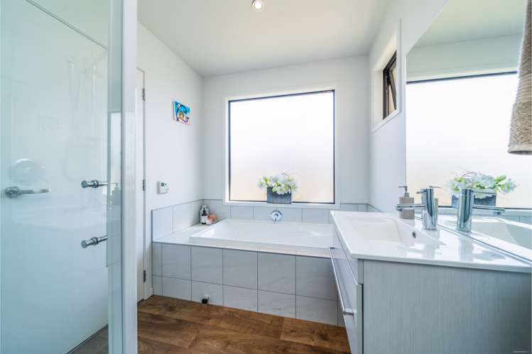 11 Oxfordshire Avenue Lower Shotover_8