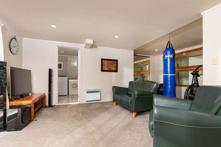 29 Lyons Avenue Murrays Bay_19