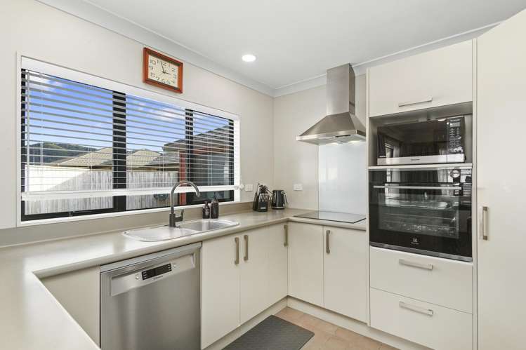23 Sun Valley Grove Wainuiomata_6